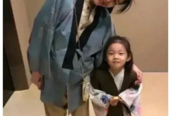 娱乐圈吃瓜爆料俩男,娱乐圈两大男星疑成“兄弟情”